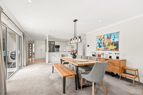 Photo of property in 21 Pempsey Street, Silverstream, Upper Hutt, 5019
