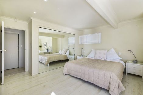 Photo of property in 53a De Luen Avenue, Tindalls Beach, Whangaparaoa, 0930