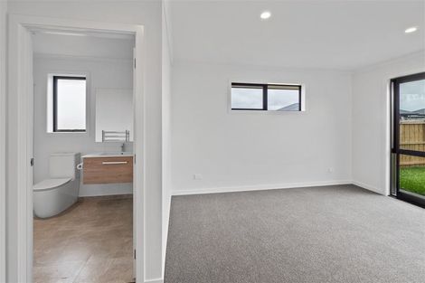 Photo of property in 4 Gemstone Place, Rolleston, 7615