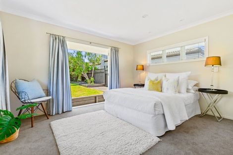 Photo of property in 36 Montgomery Avenue, Rothesay Bay, Auckland, 0630