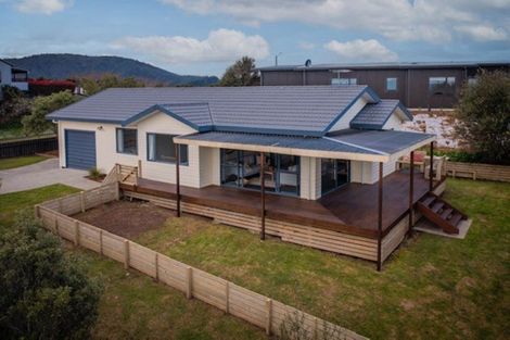 Photo of property in 4 Christa Court, Whitianga, 3510