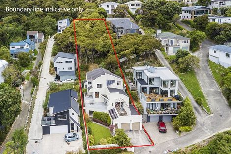 Photo of property in 32 Paremata Crescent, Paremata, Porirua, 5024