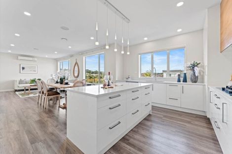 Photo of property in 25 Para Close, Fairview Heights, Auckland, 0632