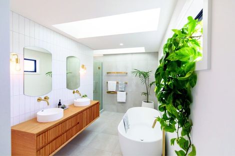 Photo of property in 6 Te Ara O Ngakeiha, Fitzroy, New Plymouth, 4312