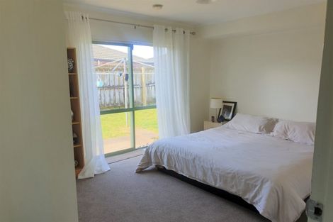 Photo of property in 5 Carn Place, Weymouth, Auckland, 2103