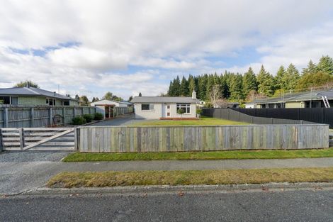 Photo of property in 104 Quintin Drive, Te Anau, 9600