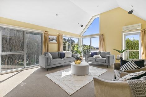 Photo of property in 39 Homewood Crescent, Karori, Wellington, 6012