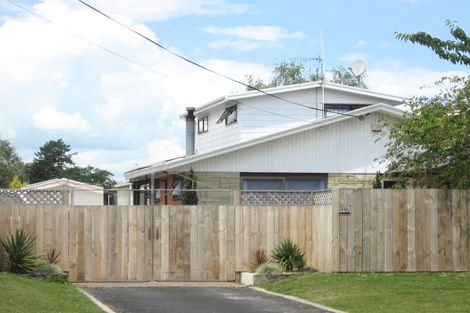 Photo of property in 310 Shakespeare Street, Leamington, Cambridge, 3432