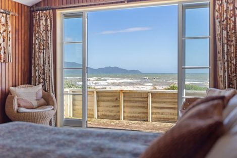 Photo of property in 23 Tutere Street, Waikanae Beach, Waikanae, 5036