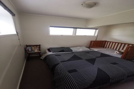 Photo of property in 105 Selwyn Crescent, Forrest Hill, Auckland, 0620