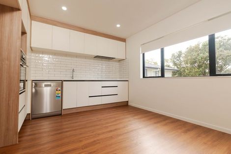 Photo of property in 21 Eastview Road, Glen Innes, Auckland, 1072