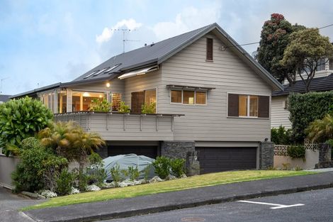 Photo of property in 27 Ocean View Road, Milford, Auckland, 0620