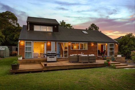 Photo of property in 1083 Kahikatea Flat Road, Waitoki, Kaukapakapa, 0871