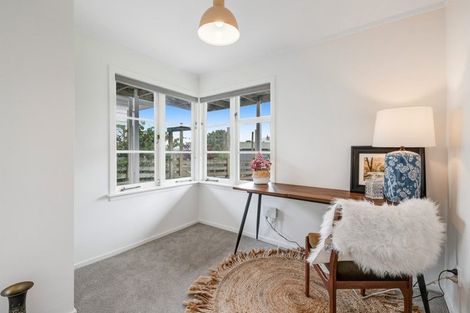 Photo of property in 10 St James Avenue, Helensville, 0800