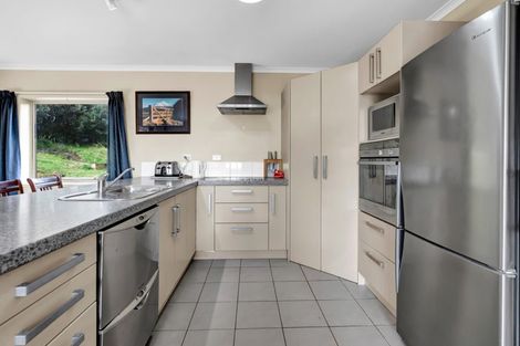 Photo of property in 333 Paraite Road, Paraite, New Plymouth, 4373