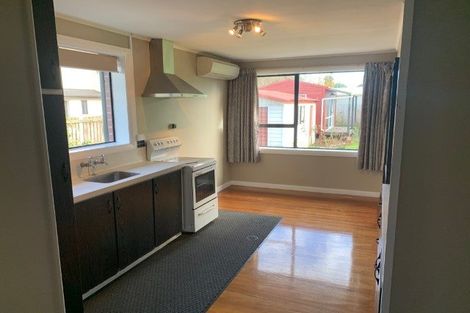 Photo of property in 17 Aorangi Road, Bryndwr, Christchurch, 8053