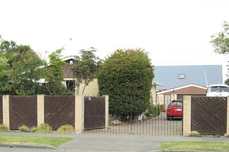 Photo of property in 10 Bayswater Crescent, Bromley, Christchurch, 8062