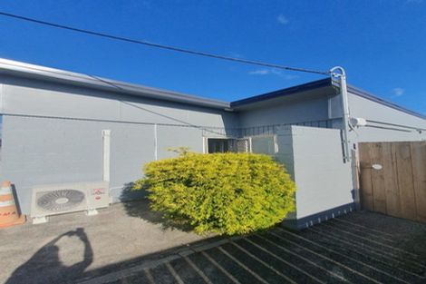 Photo of property in 15 Grande Vue Road, Papatoetoe, Auckland, 2025