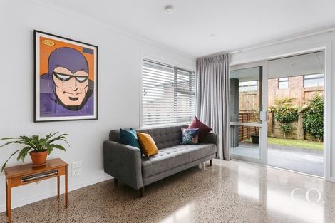 Photo of property in 284 Ballintoy Park Drive, Welcome Bay, Tauranga, 3175