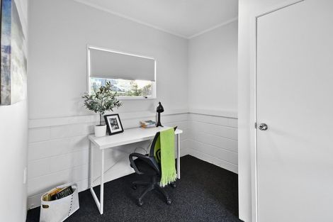 Photo of property in 1 Tremen Place, Pukekohe, 2120