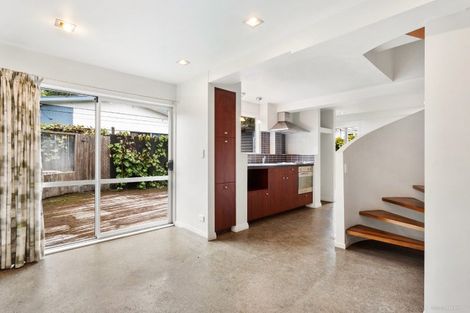 Photo of property in 46a Eskdale Road, Birkdale, Auckland, 0626