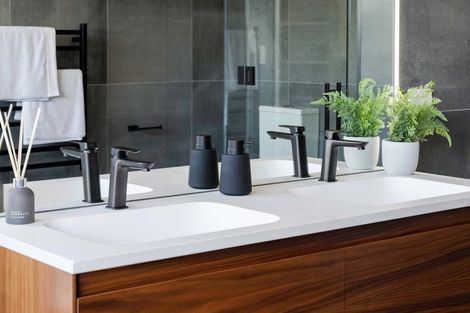 Photo of property in 24 Stingray Drive, Omokoroa, 3114