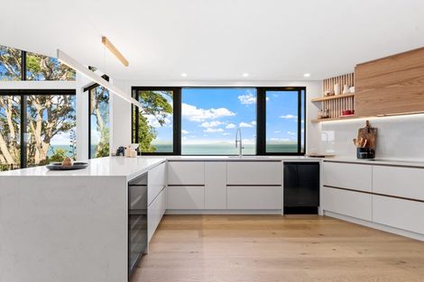 Photo of property in 75 Tiri Road, Manly, Whangaparaoa, 0930