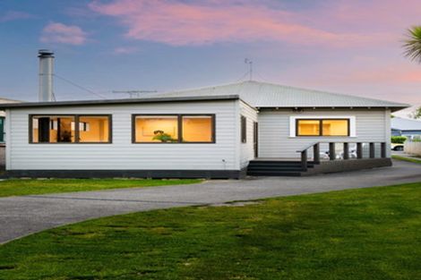 Photo of property in 380 Bay View Road, Saint Clair, Dunedin, 9012