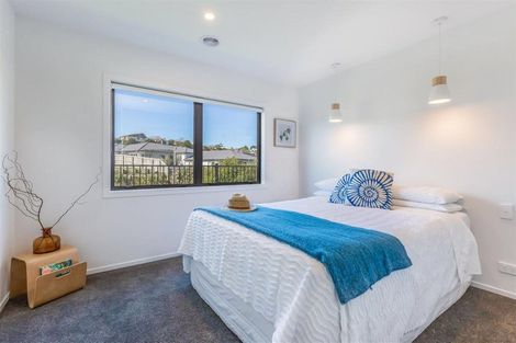 Photo of property in 6 Cartographer Way, Whitby, Porirua, 5024