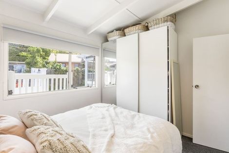 Photo of property in 5b Eagle Place, Red Beach, 0932