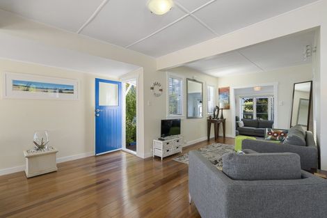 Photo of property in 11 Hope Avenue, Russell, 0202