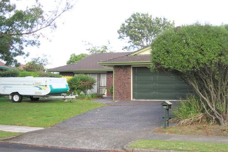 Photo of property in 28 Raddock Place, Farm Cove, Auckland, 2012