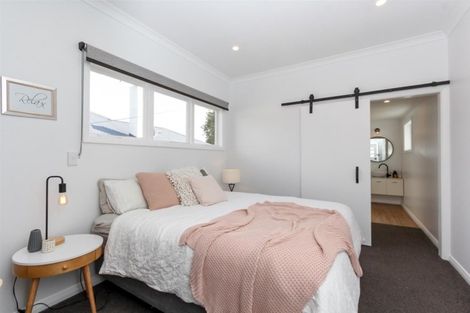 Photo of property in 27 Birdwood Avenue, Moturoa, New Plymouth, 4310