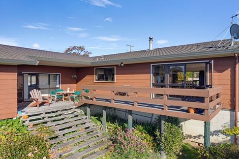Photo of property in 35 Domain Road, Waipawa, 4210