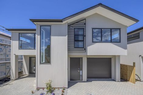 Photo of property in 744b East Coast Road, Pinehill, Auckland, 0630