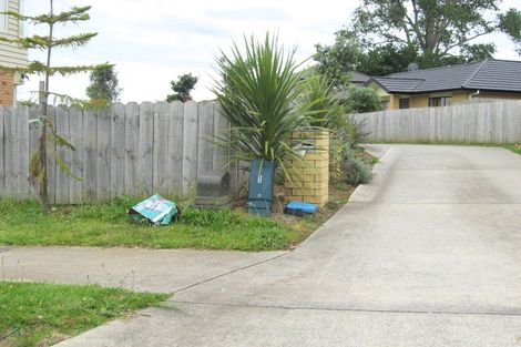 Photo of property in 43 Secoia Crescent, Mangere, Auckland, 2022