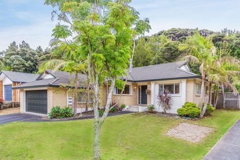 Photo of property in 31 Kate Sheppard Avenue, Torbay, Auckland, 0630