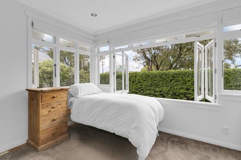 Photo of property in 8 St Michaels Avenue, Point Chevalier, Auckland, 1022