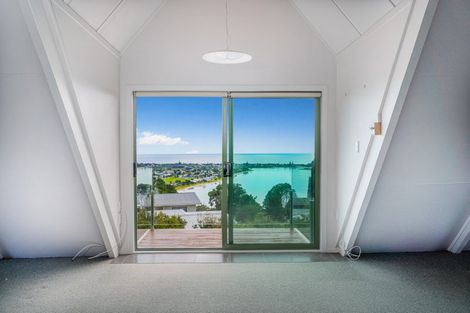 Photo of property in 13 Tairua Heights, Tairua, 3508