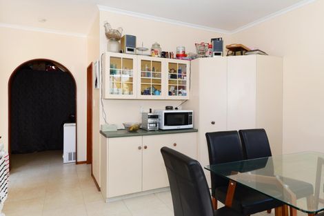 Photo of property in 66 Timaru Road, Waimate, 7924