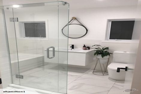 Photo of property in 8a Awanui Street, Merrilands, New Plymouth, 4312