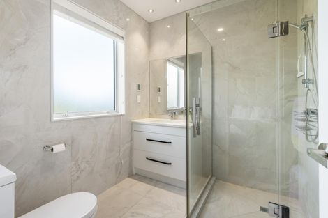 Photo of property in 33 Caldera Drive, Long Bay, Auckland, 0630