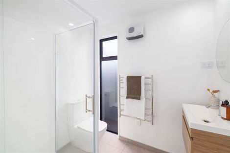 Photo of property in 2/66 Cleveland Street, Edgeware, Christchurch, 8013