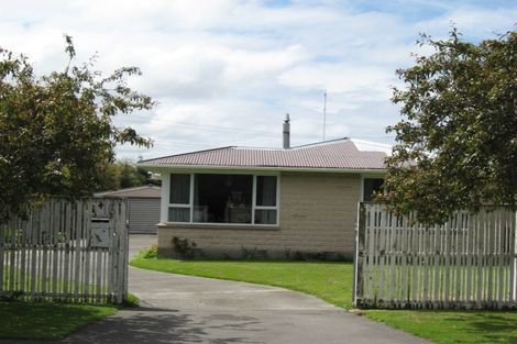 Photo of property in 4 Laing Crescent, Heathcote Valley, Christchurch, 8022
