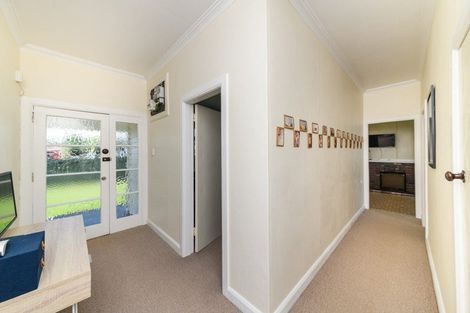 Photo of property in 42 Alexandra Street, Marton, 4710