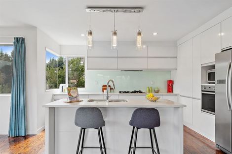 Photo of property in 25 Ballyboe Place, Pinehill, Auckland, 0632