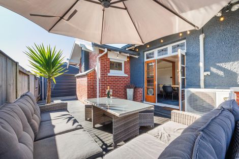 Photo of property in 116 Heretaunga Street, Palmerston North, 4414