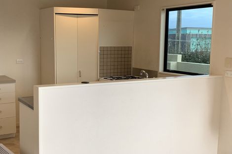 Photo of property in 2a Sackville Street, Fitzroy, New Plymouth, 4312