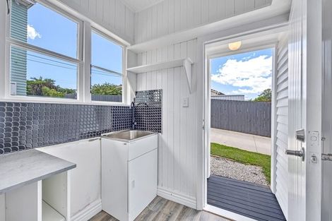 Photo of property in 25a Torino Street, Point England, Auckland, 1072