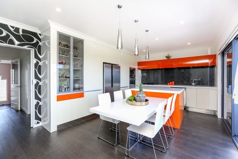 Photo of property in 401 Devon Street East, Strandon, New Plymouth, 4312